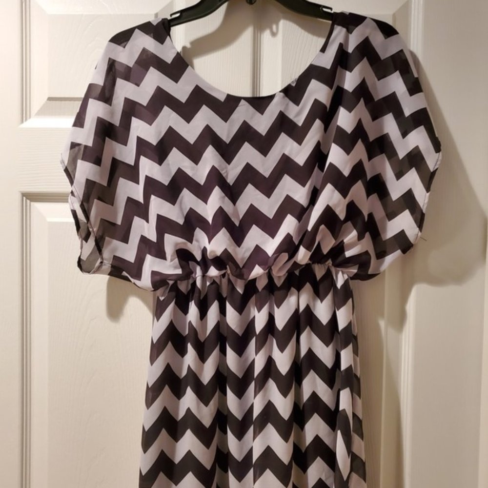 Black & White Long Chiffon Dress - Chevron Pattern